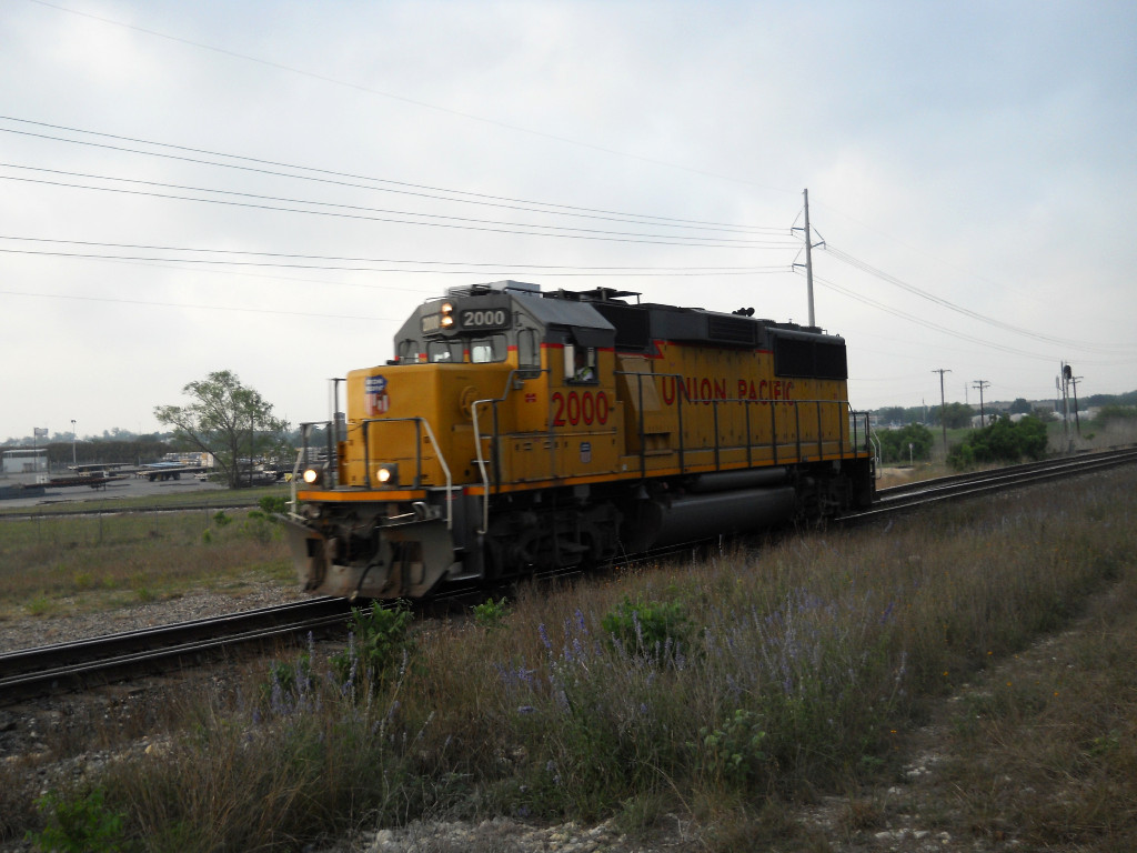 UP 2000  19Apr2011  NB out of CENTEX to pickup hoppers from Buda 